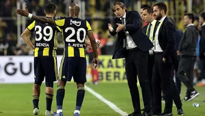 Fenerbahçe’de teknik direktör Cocu görevden alındı