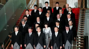 Japonya’da kabine değişikliği