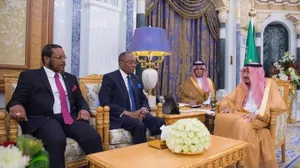 Kral Selman, Angola Devlet Başkanı Lourenço’nun mektubunu teslim aldı