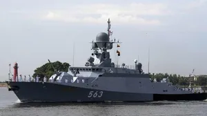 İki Rus savaş gemisi Akdeniz’den ayrıldı