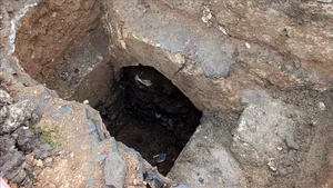 Tarihi meydanda ‘gizli geçit’ heyecanı
