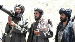 Taliban, öğrencileri seçim merkezlerine yaklaşmamaları hususunda uyardı