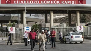 Suriyelilerin güvenli bölgelere dönüşleri sürüyor